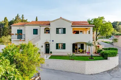 Zgrada u kojoj se nalazi apartman