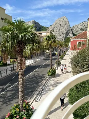 Pogled na planine ili pogled na planine iz smještaja s doručkom