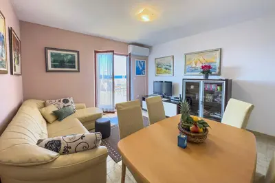 TV i/ili zabavni centar u objektu Apartments by the sea Podstrana, Split - 14993