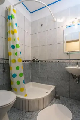 Kupaonica u objektu Family friendly apartments with a swimming pool Podstrana, Split - 15040