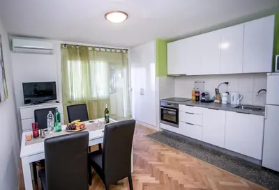 Kuhinja ili čajna kuhinja u objektu Apartment Omiš Holiday