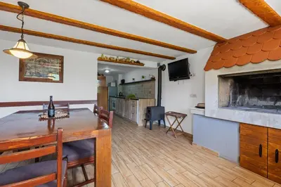TV i/ili zabavni centar u objektu Villa Jelena