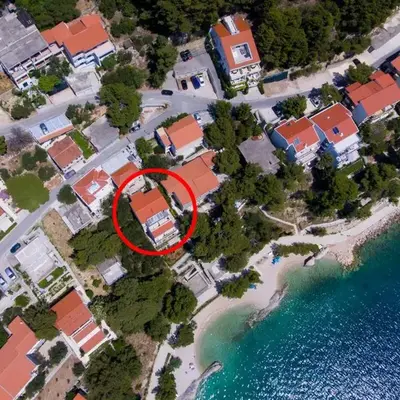 Apartments by the sea Brela