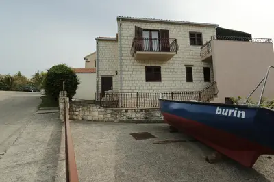 Zgrada u kojoj se nalazi apartman