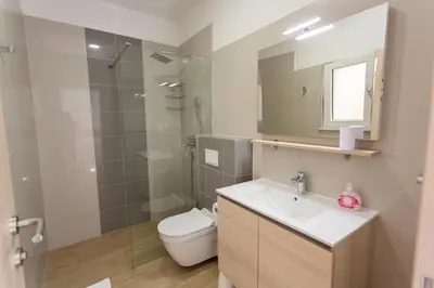 Kupaonica u objektu Villa Sara with Sea View and Private Heated Pool