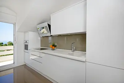 Kuhinja ili čajna kuhinja u objektu Luxury penthouse Eva