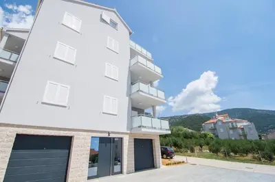 Pogled na planine ili pogled na planine iz apartmana