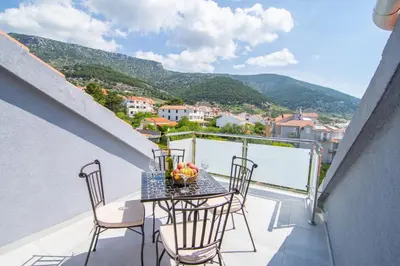 Pogled na planine ili pogled na planine iz apartmana