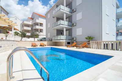Bazen u objektu Apartments Sara 2 ili u blizini