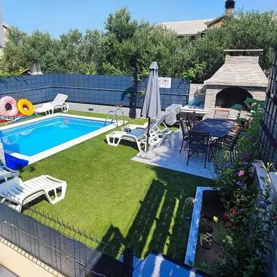 Bazen u objektu Apartman M&S s bazenom Split - Podstrana ili u blizini