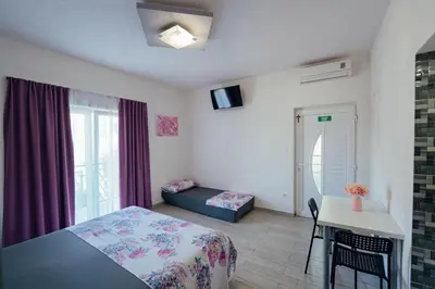 Krevet ili kreveti u jedinici u objektu Apartman M&S s bazenom Split - Podstrana