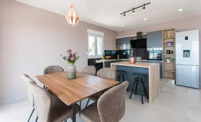 Kuhinja ili čajna kuhinja u objektu Luxury apartments and penthouse M&A Vojnovic Duće Omiš
