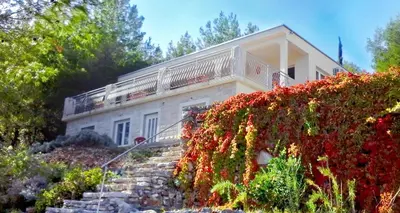 Zgrada u kojoj se nalazi apartman