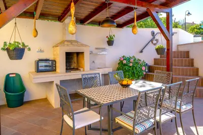 Kuhinja ili čajna kuhinja u objektu Villa Green Garden