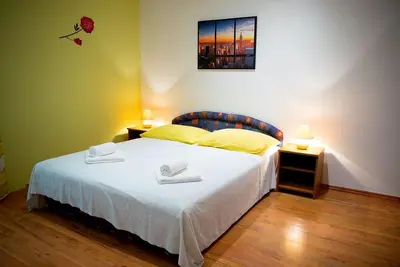 Krevet ili kreveti u jedinici u objektu Apartments and Rooms Robi