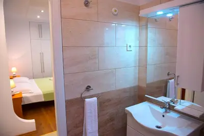 Kupaonica u objektu Apartments and Rooms Robi