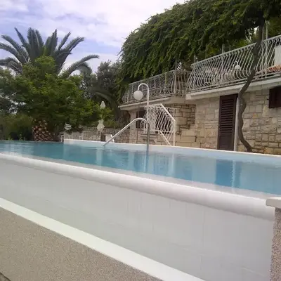 Seaside family friendly house with a swimming pool Cove Pribinja - Hvar - 15324