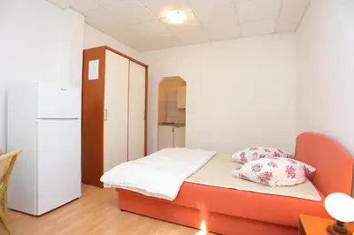 Krevet ili kreveti u jedinici u objektu Apartments with parking space Dugi Rat, Omis - 15417