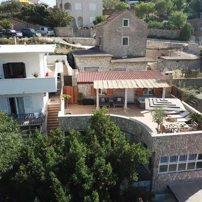 Apartments with a parking space Hvar - 15460