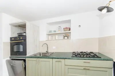 Kuhinja ili čajna kuhinja u objektu Villa Rokova Vala