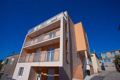 Zgrada u kojoj se nalazi apartman