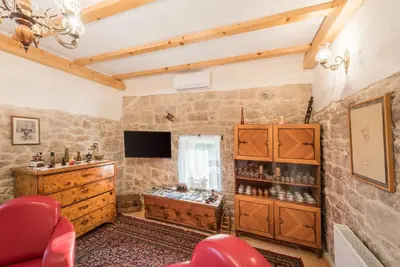 Kuhinja ili čajna kuhinja u objektu Villa JJ