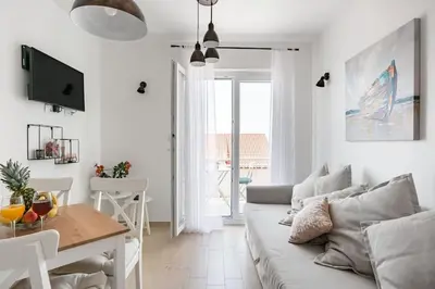 TV i/ili zabavni centar u objektu Sunny New Hideaway Near the Beach on the Island of Hvar