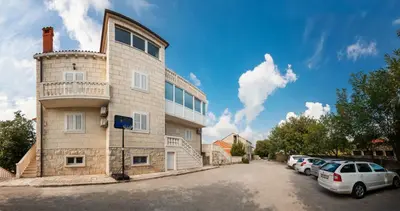 Zgrada u kojoj se nalazi privatni smještaj