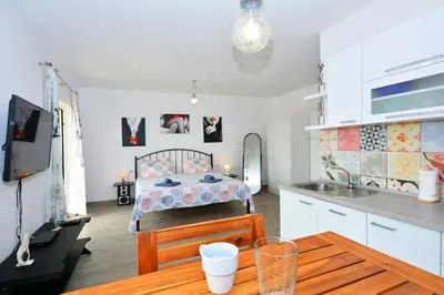 Kuhinja ili čajna kuhinja u objektu Sea View Luxury Apartments, ALA DA
