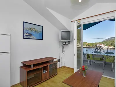TV i/ili zabavni centar u objektu Apartment Rubin-9 by Interhome