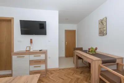 TV i/ili zabavni centar u objektu Apartments Royal M&M