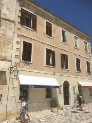 Zgrada u kojoj se nalazi apartman