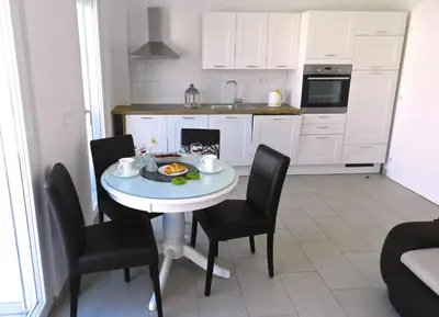 Kuhinja ili čajna kuhinja u objektu Apartments with parking space Baska Voda, Makarska - 15214