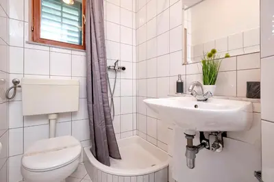 Kupaonica u objektu Apartmani Dolac