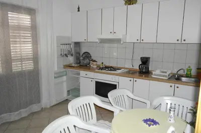 Kuhinja ili čajna kuhinja u objektu Nikica
