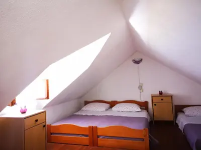 Krevet ili kreveti u jedinici u objektu Vacation House, PARKING INCLUDED, Lovrecina