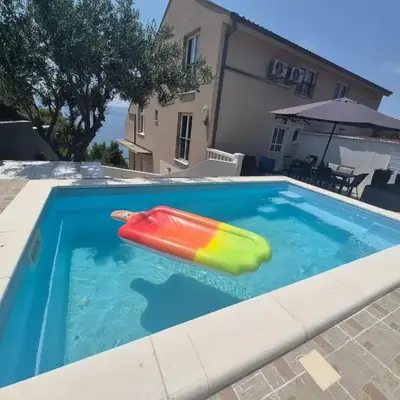Luxury apartment Duće with private pool