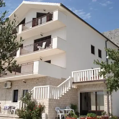 Apartments by the sea Lokva Rogoznica