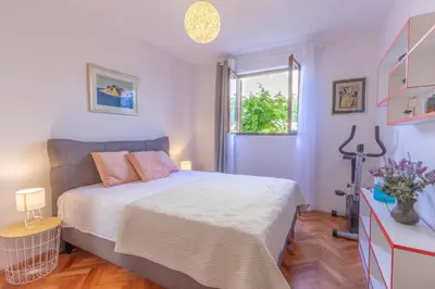 Krevet ili kreveti u jedinici u objektu Apartments by the sea Podstrana - Split - 15963