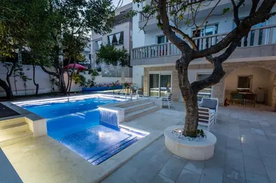 Bazen u objektu Villa Katarina ili u blizini