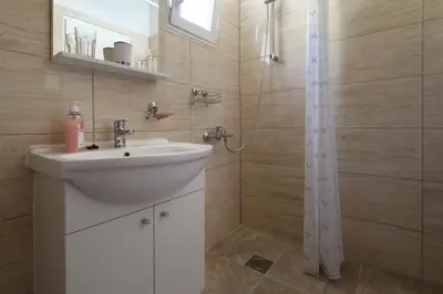 Kupaonica u objektu Vala Hrvaska Robinson