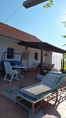 Stolni tenis u objektu Traditional town house ili u blizini