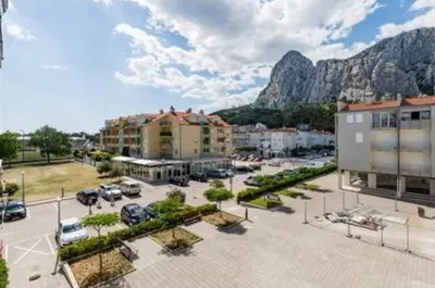 Pogled na planine ili pogled na planine iz apartmana