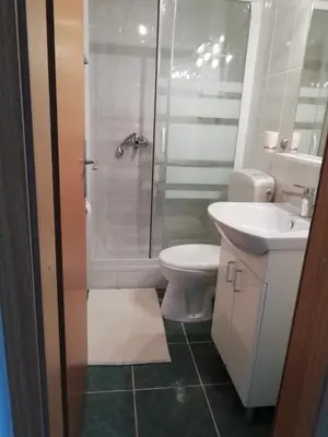 Kupaonica u objektu Apartments Krivic