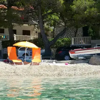 Apartments by the sea Brela