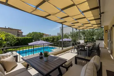 Bazen u objektu Split-Villas Dalmatica for 12 ili u blizini
