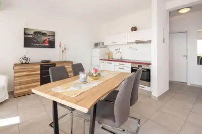 Kuhinja ili čajna kuhinja u objektu Appartments Villa Daria