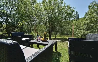 Vrt u objektu Two-Bedroom Holiday Home In Blato Na Cetini