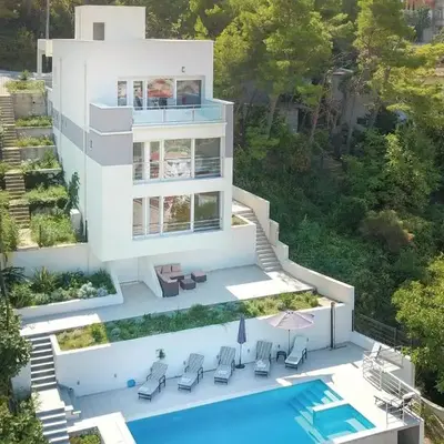 4 Bedroom Amazing Home In Podstrana