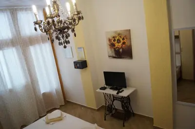 TV i/ili zabavni centar u objektu Apartments Mario with private parking